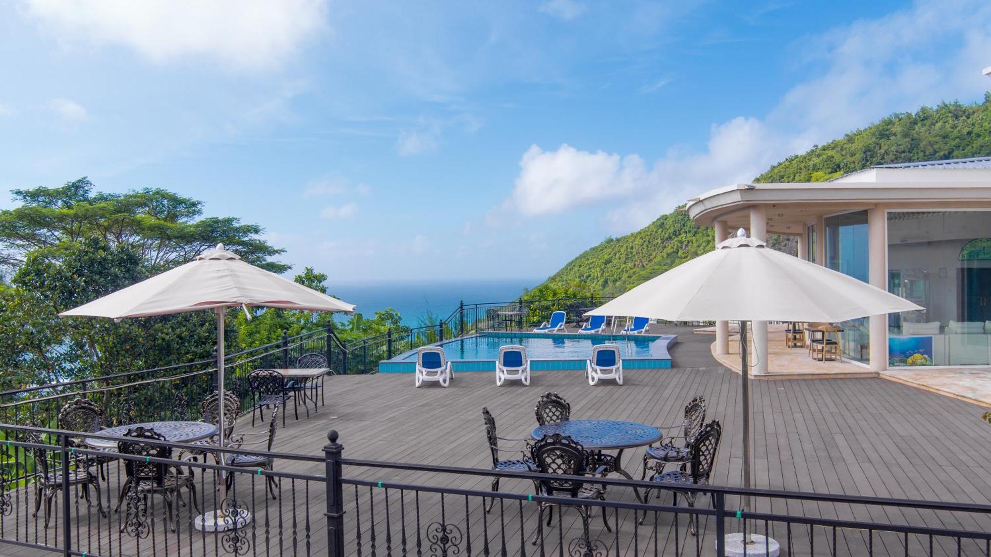 Amanda Villa - Best Value Mountain Top Inn Au Cap Kültér fotó