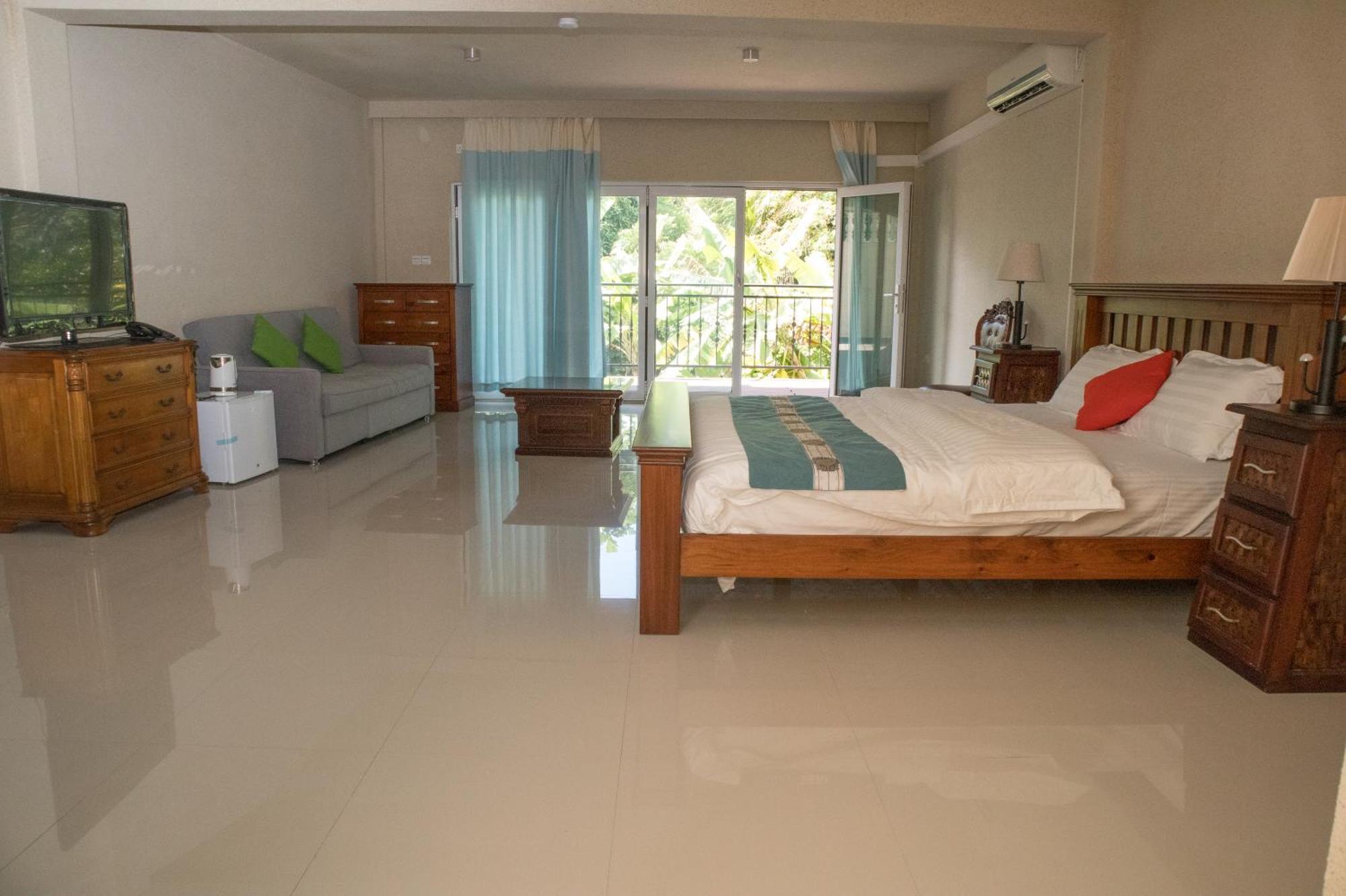 Amanda Villa - Best Value Mountain Top Inn Au Cap Kültér fotó
