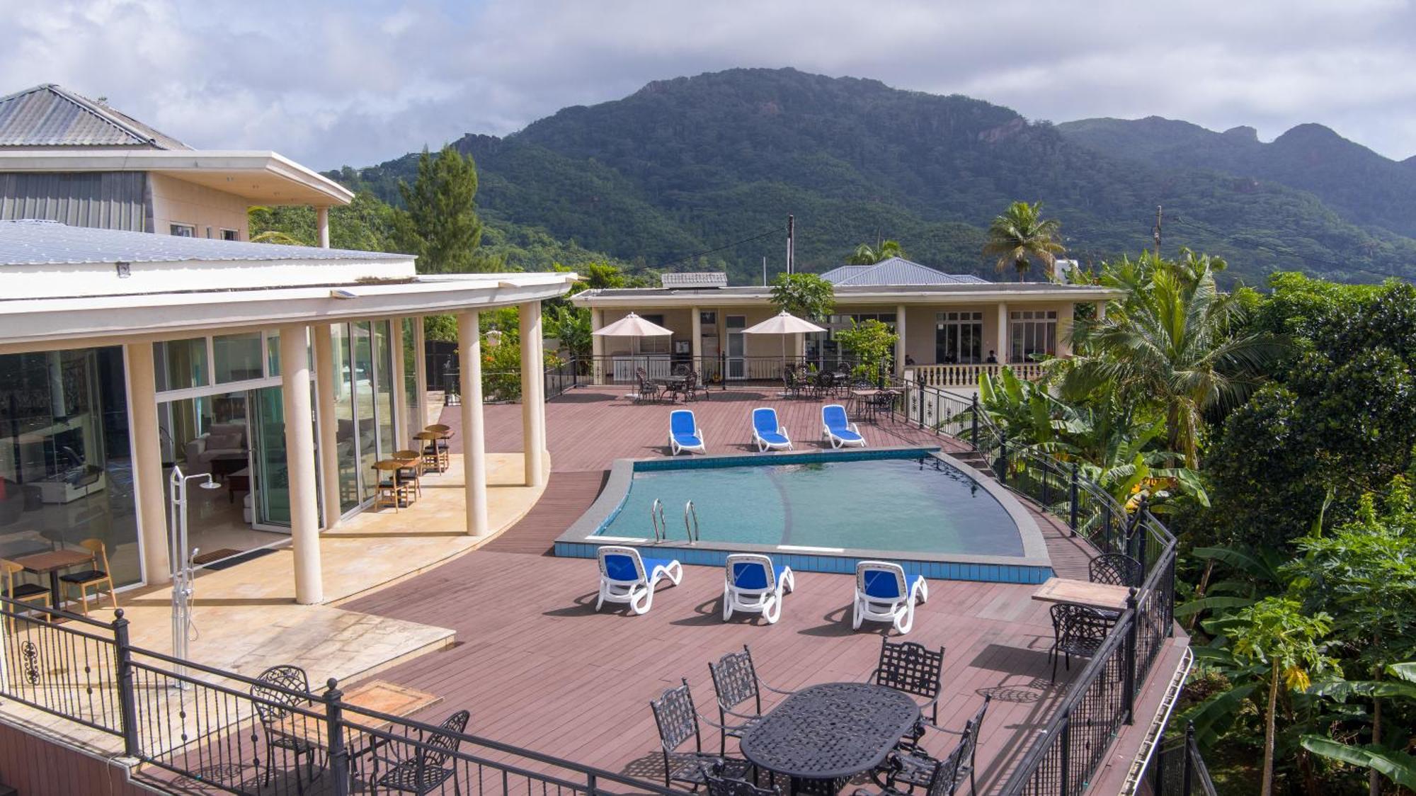 Amanda Villa - Best Value Mountain Top Inn Au Cap Kültér fotó