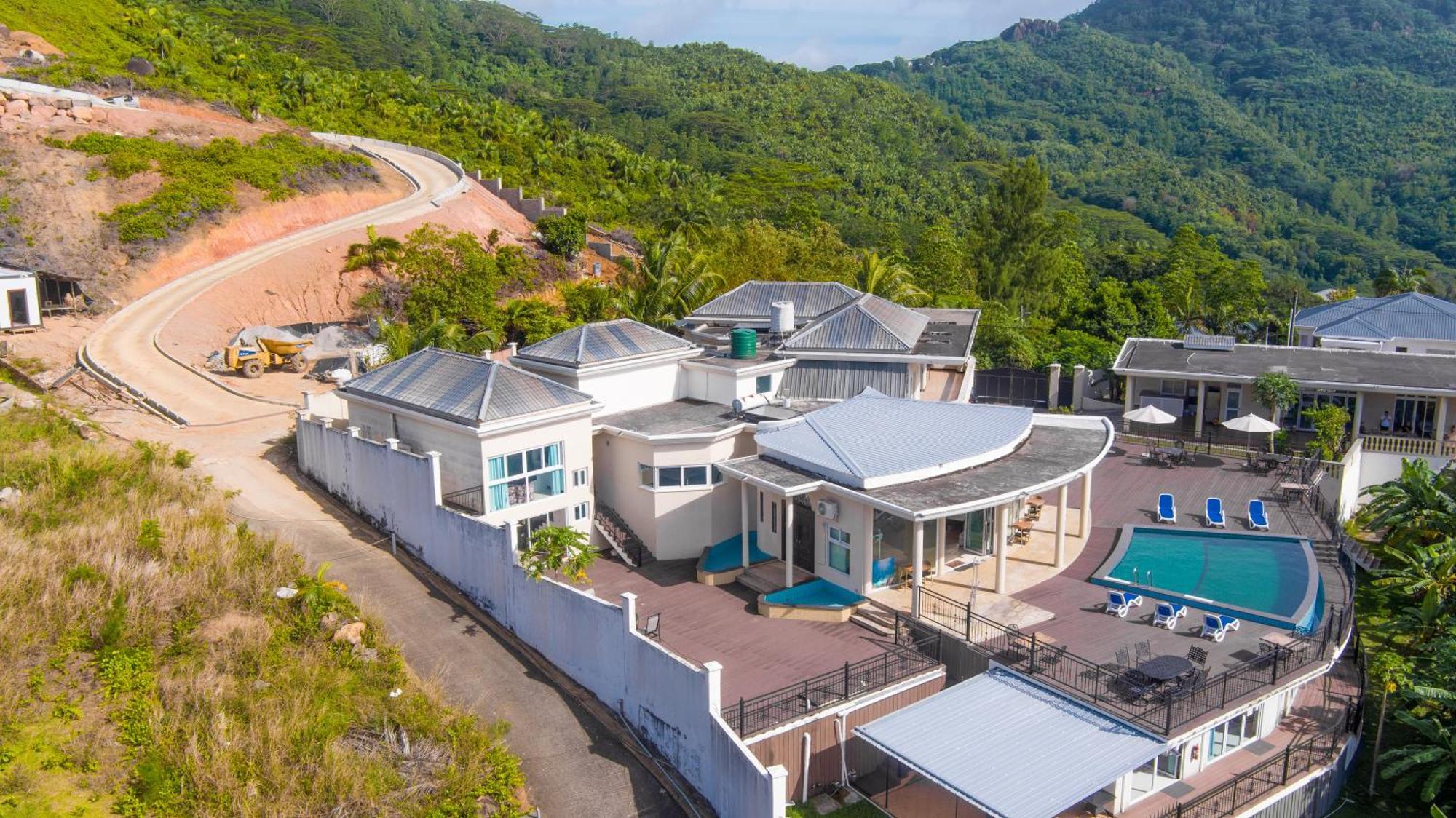 Amanda Villa - Best Value Mountain Top Inn Au Cap Kültér fotó