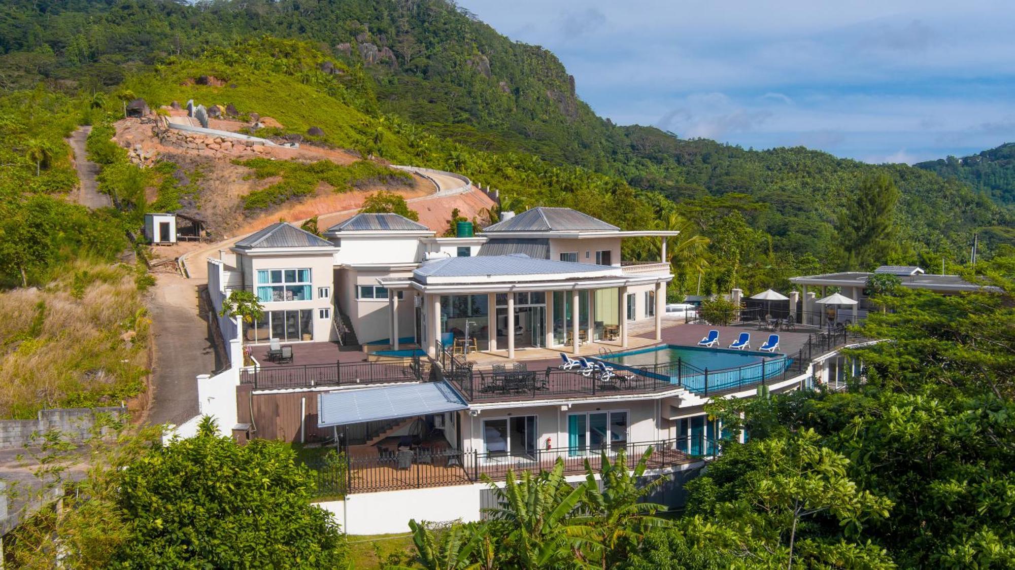 Amanda Villa - Best Value Mountain Top Inn Au Cap Kültér fotó