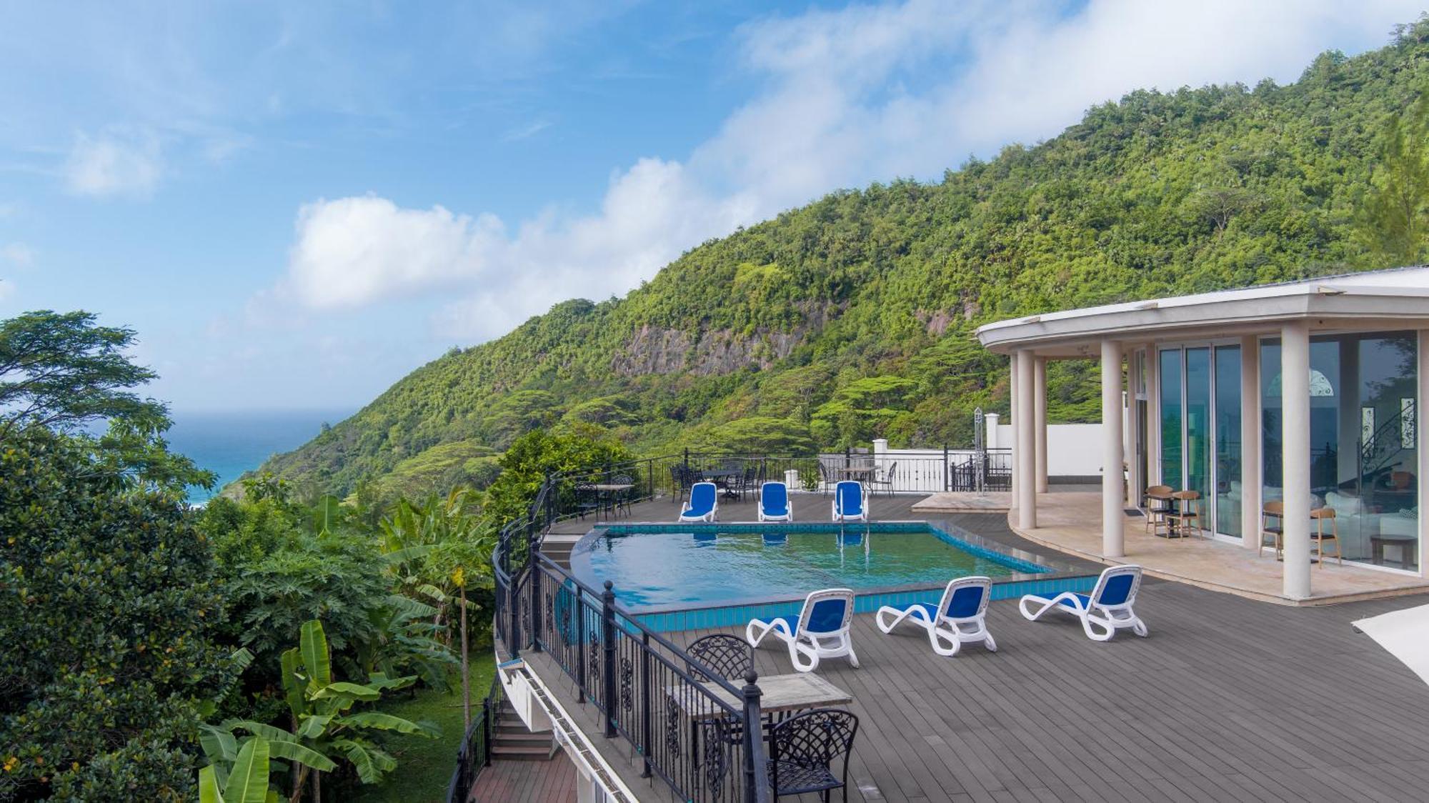 Amanda Villa - Best Value Mountain Top Inn Au Cap Kültér fotó