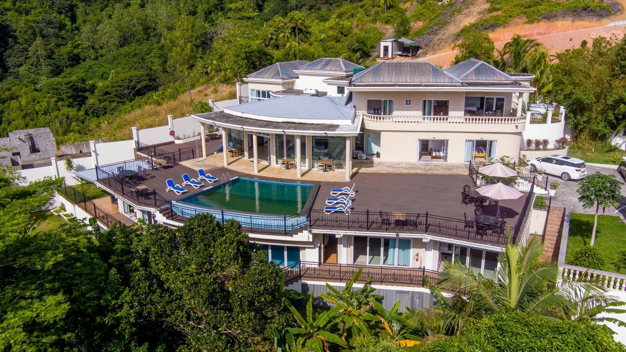 Amanda Villa - Best Value Mountain Top Inn Au Cap Kültér fotó