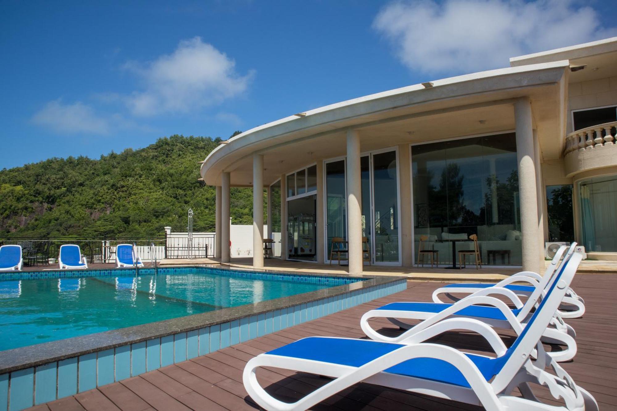 Amanda Villa - Best Value Mountain Top Inn Au Cap Kültér fotó